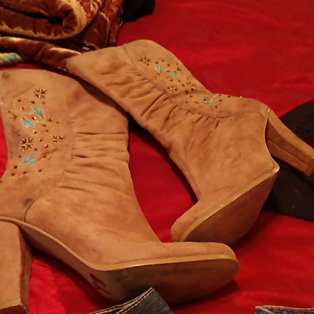 Woman boots